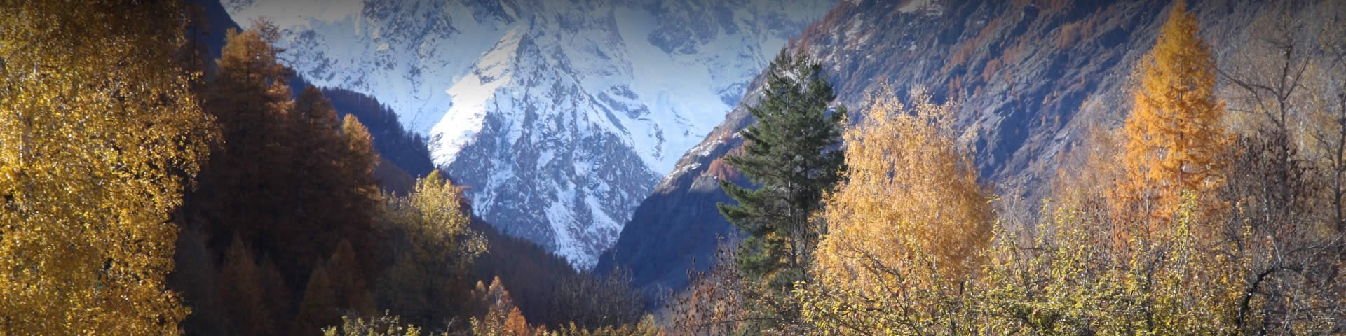 Autumn holidays in the French Alps - get the best accommodation at Alpbase.com